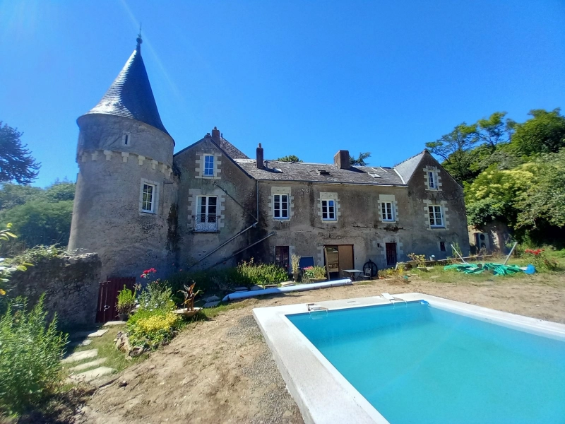 Rénovation de fenêtres traditionnelles au château SO BODIO à Pontchâteau